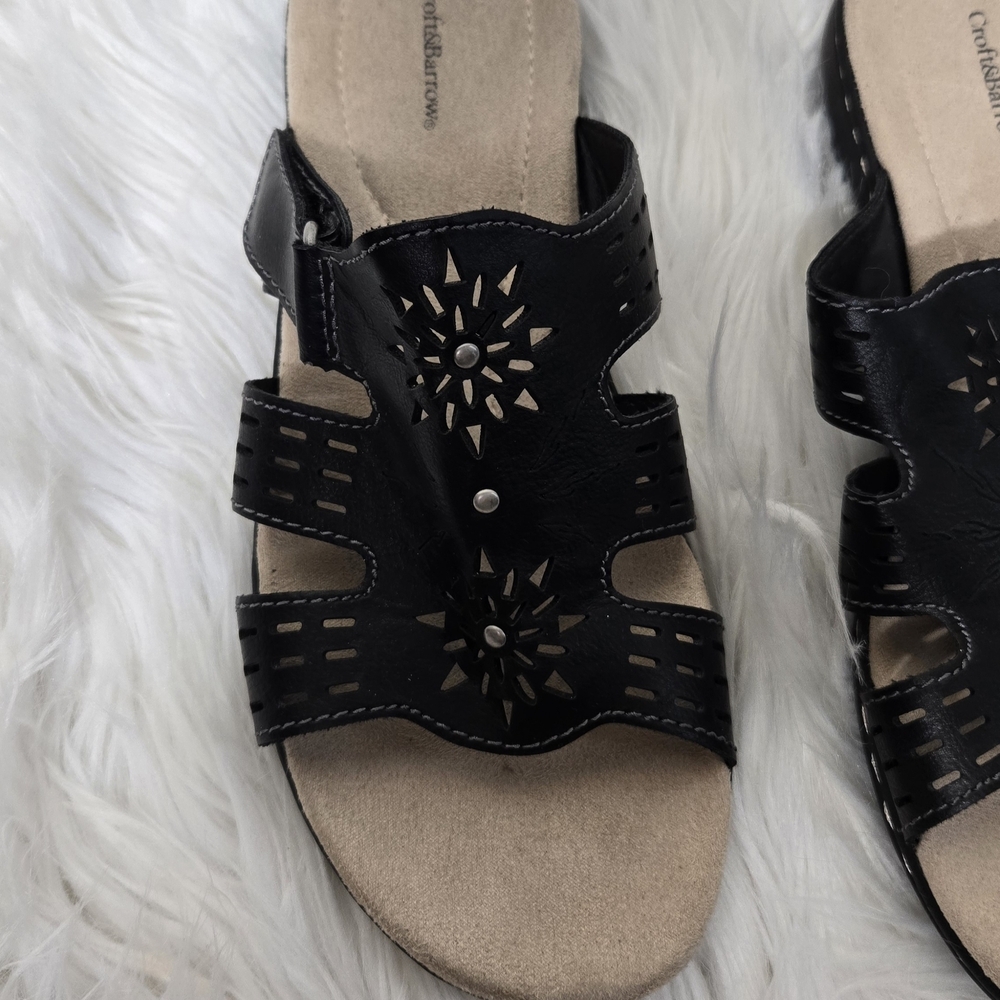 Croft & Barrow Black Floral Cutout Sandals - Picture 2 of 4